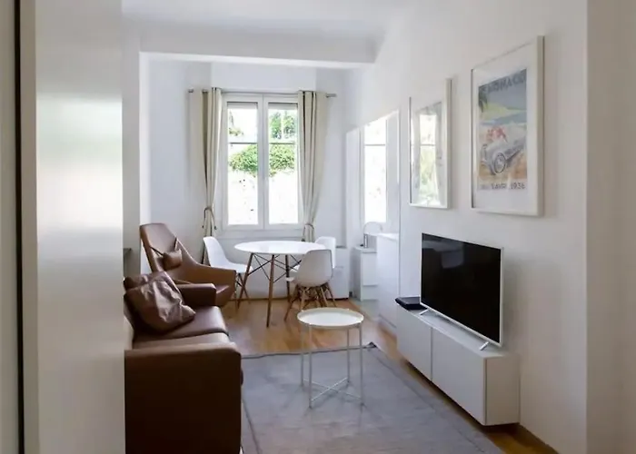 Charming Flat At Monaco's Edge *