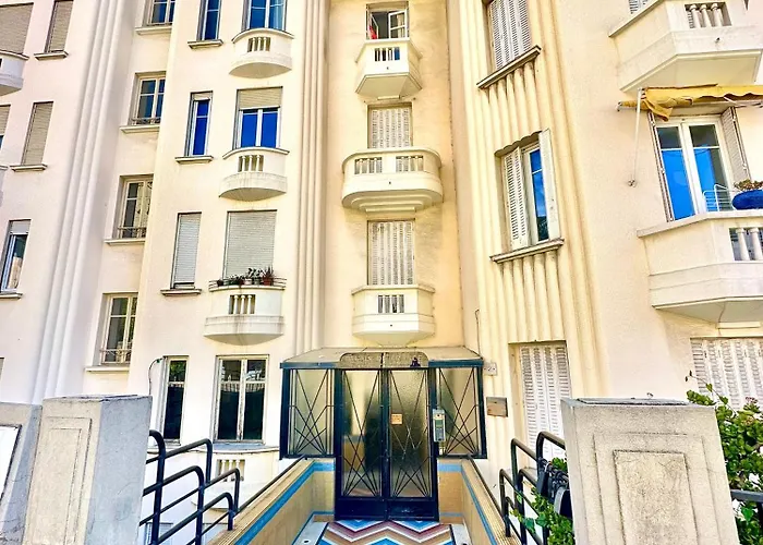 Charming Flat At Monaco's Edge